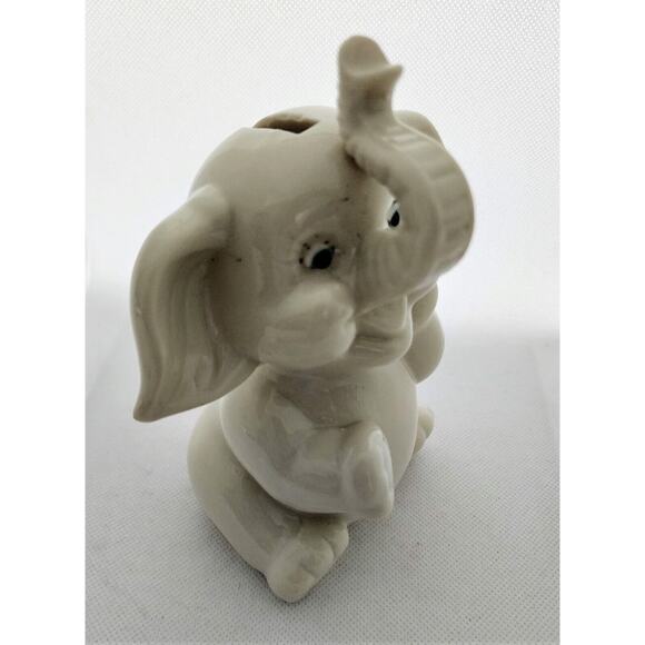 BANK-Smiling Elephant-Trunk Up-Cream-Vintage-Ceramic-Stopper - Picture 3 of 16